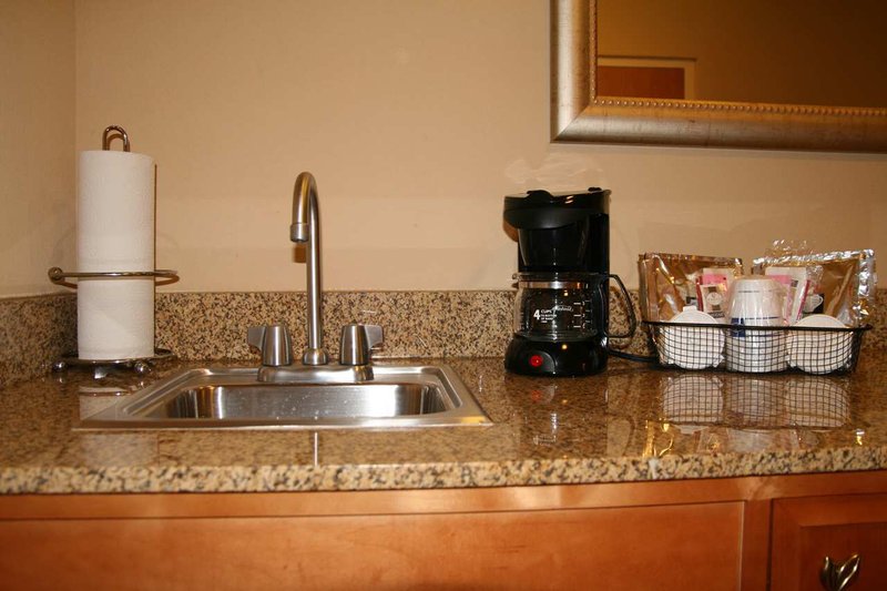 Hampton Inn-Tampa East - Seffner, FL