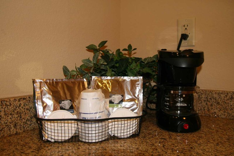 Hampton Inn-Tampa East - Seffner, FL