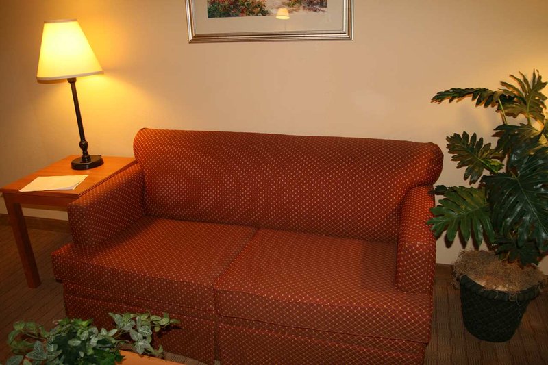 Hampton Inn-Tampa East - Seffner, FL