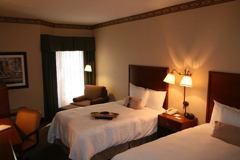 Hampton Inn & Suites Tampa-North - Tampa, FL