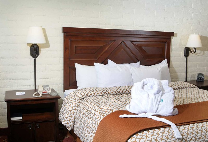 Doubletree Suites By Hilton Hotel Tucson-Williams Center - Tucson, AZ