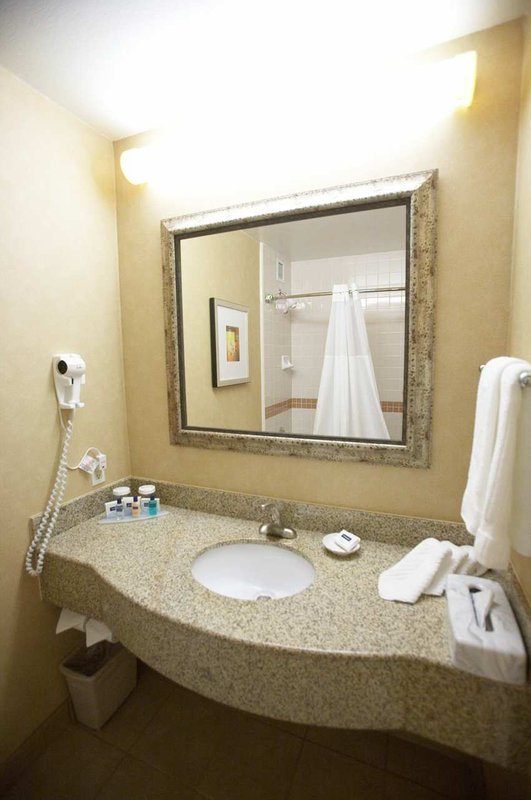 Hilton Garden Inn Valencia Six Flags - Valencia, CA