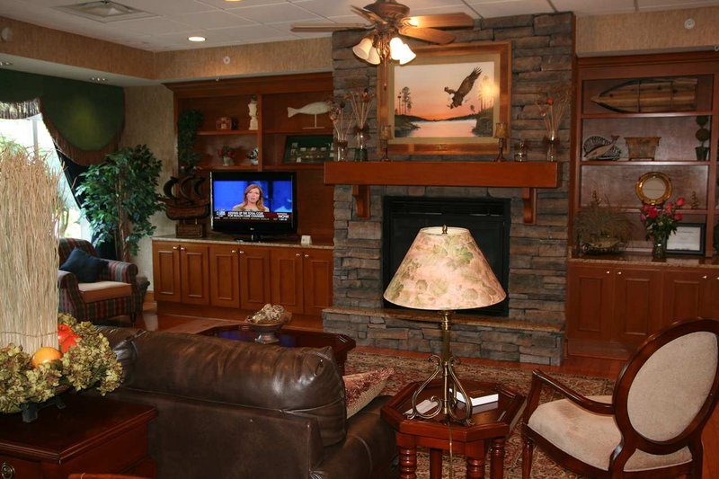 Hampton Inn-Guntersville - Guntersville, AL