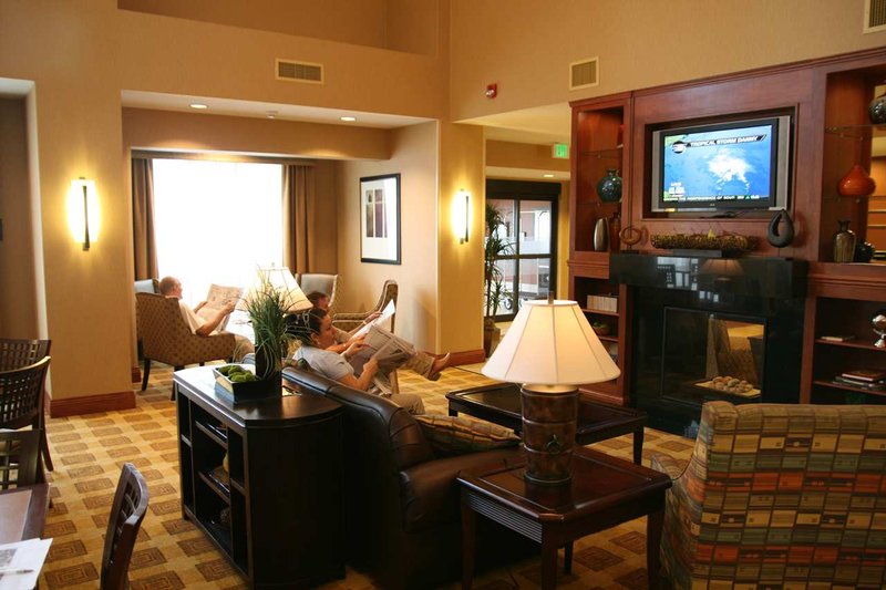 Hampton Inn & Suites Greeley - Greeley, CO