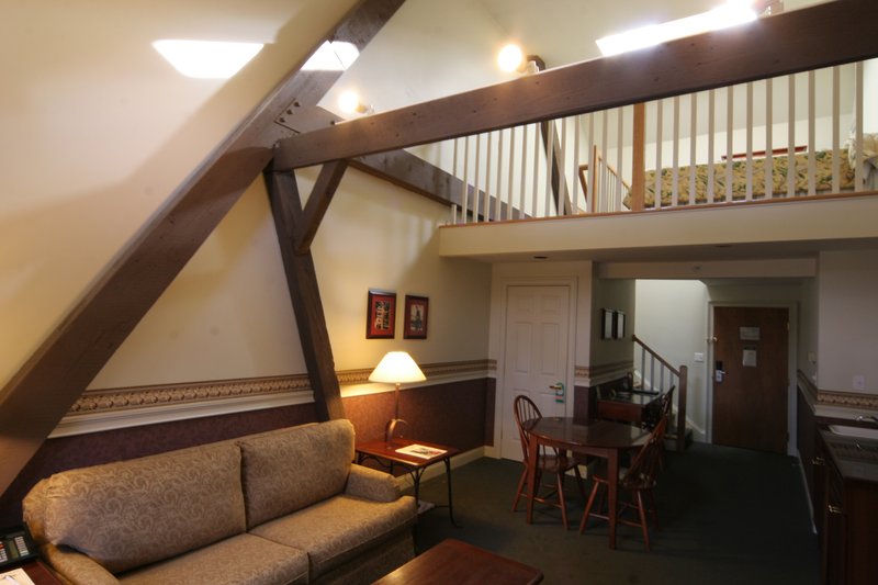 Longfellows Hotel, Restaurant, and Conference Center - Saratoga Springs, NY