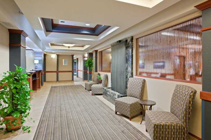Holiday Inn Express & Suites ASHLAND - Ashland, OR
