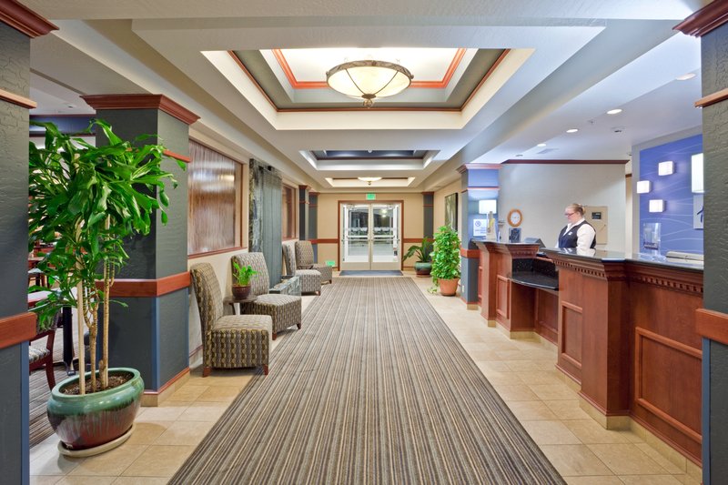 Holiday Inn Express & Suites ASHLAND - Ashland, OR