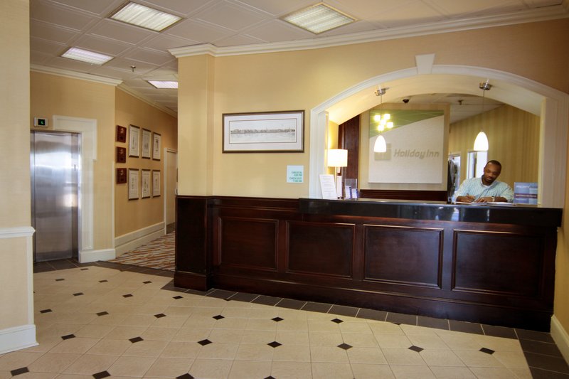 Holiday Inn CHARLESTON-RIVERVIEW - Charleston, SC
