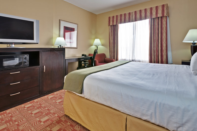 Baymont Inn & Suites - Albany, GA