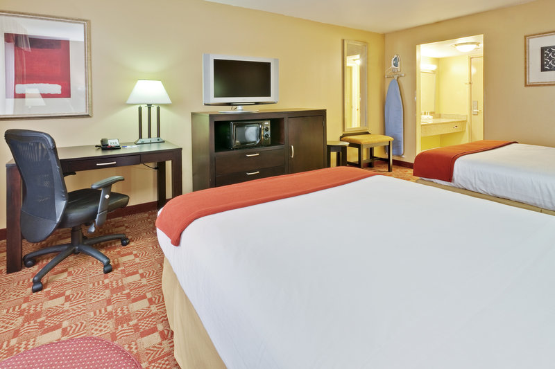 Baymont Inn & Suites - Albany, GA