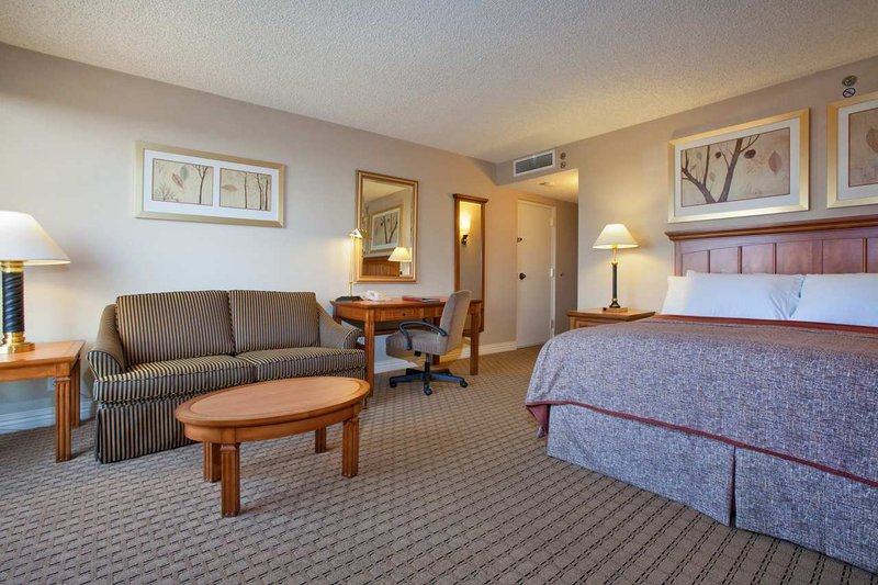 DoubleTree By Hilton San Bernardino - San Bernardino, CA
