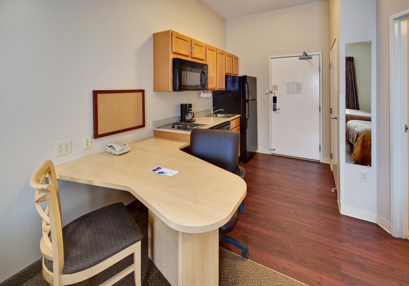 Candlewood Suites-Fargo-N - Leonard, ND