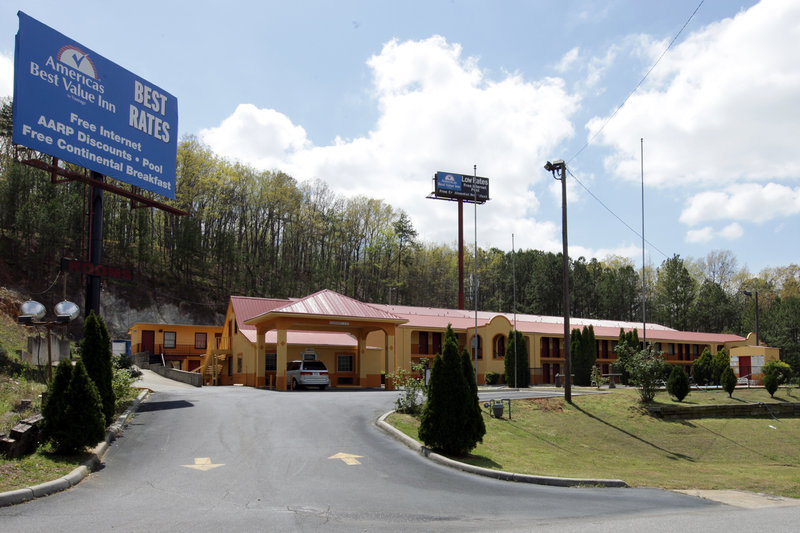 Econo Lodge - Cartersville, GA
