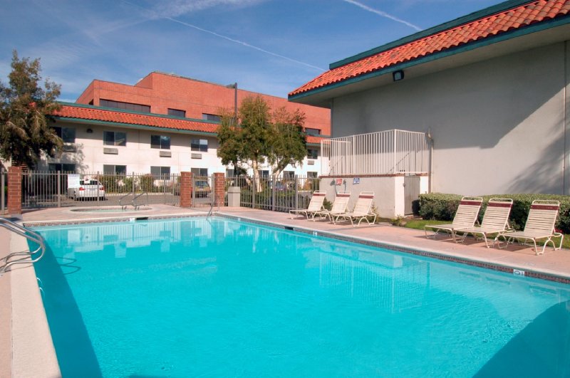 Red Roof Inn Santa Ana - Santa Ana, CA
