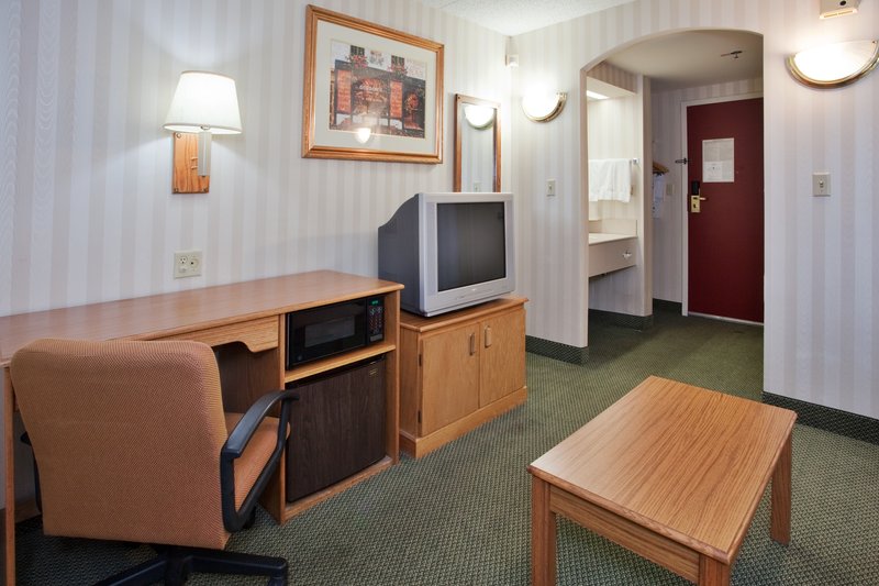 HOLIDAY INN EXPRESS - Malvern, PA