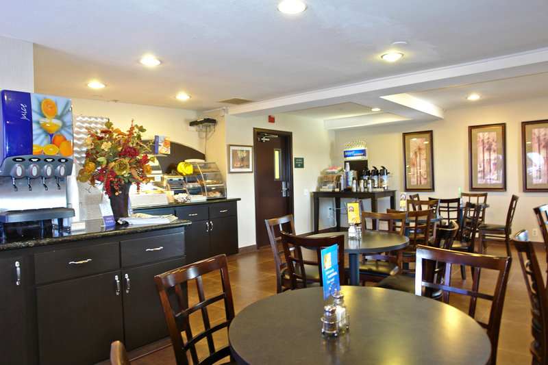 HOLIDAY INN EXPRESS-COSTA MESA - Costa Mesa, CA