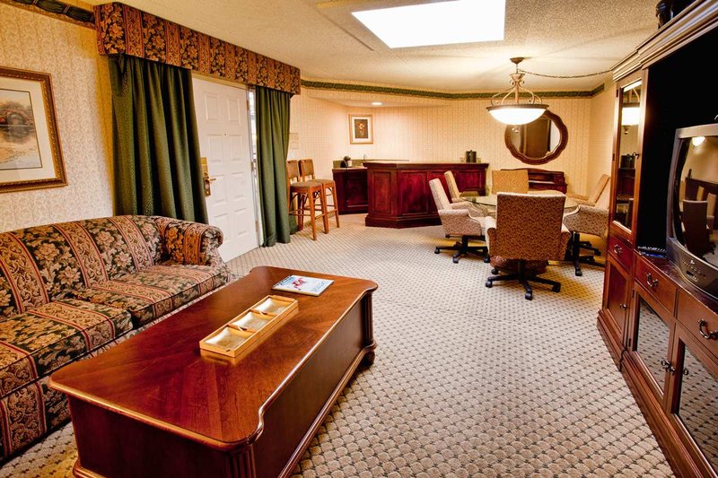 Embassy Suites by Hilton Detroit-Livonia-Novi - Livonia, MI