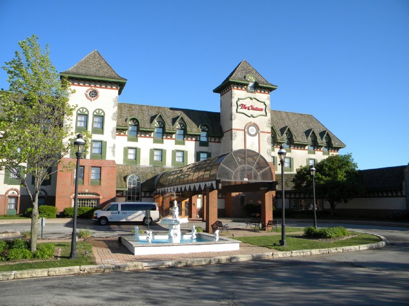 Chateau Hotel & Conference Ctr - Bloomington, IL