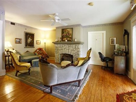Miami River Inn