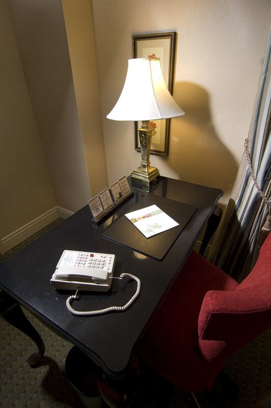 Hotel Roanoke & Conference Center, A Doubletree Hotel - Roanoke, VA