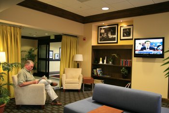 Hampton Inn & Suites West Summerlin - Lobby