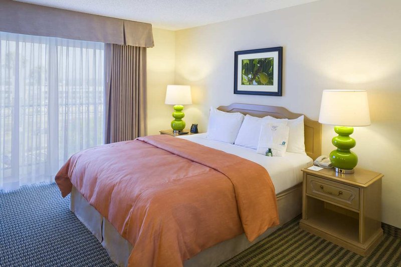 Embassy Suites By Hilton Anaheim North - Anaheim, CA