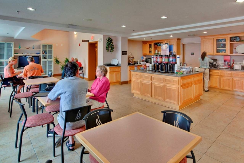 Hampton Inn & Suites Hermosa Beach - Hermosa Beach, CA