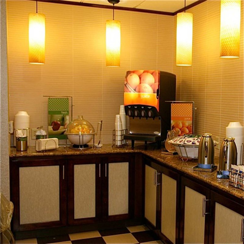 Hampton Inn Linden - Linden, NJ