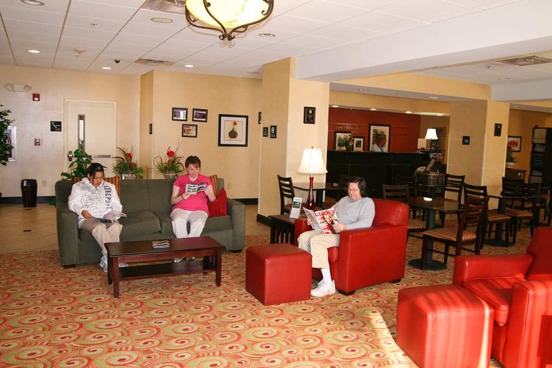 Hampton Inn - Lenoir City, TN