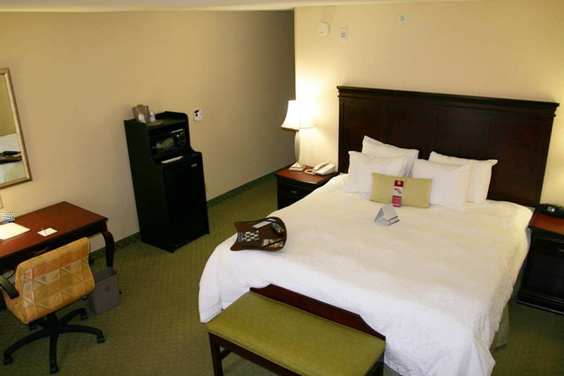 Hampton Inn - Lenoir City, TN