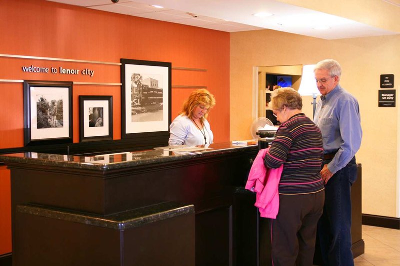 Hampton Inn - Lenoir City, TN