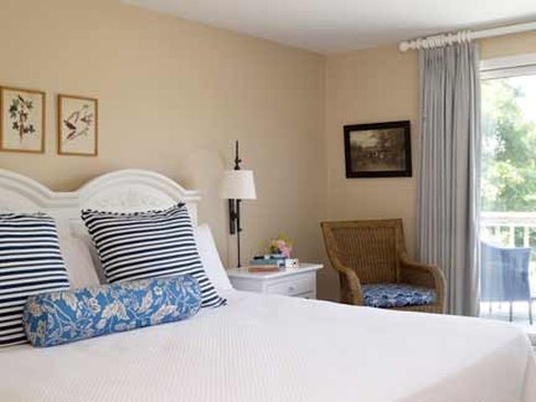 Menemsha Inn - Menemsha, MA