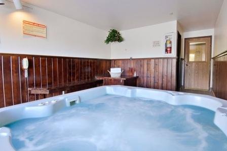Guesthouse Lodge Sandpoint - Ponderay, ID