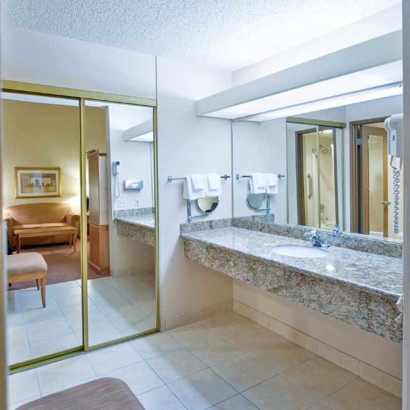 BEST WESTERN PLUS Harbor Plaza And Conference Center - Oak Harbor, WA