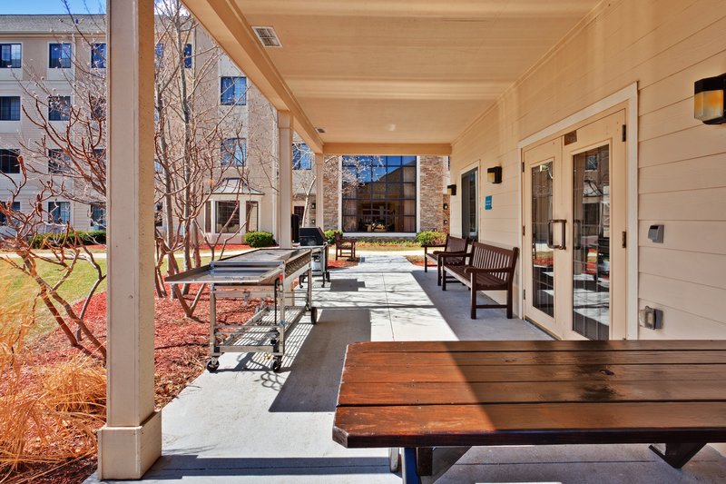 STAYBRIDGE SUITES - Glenview NAS, IL