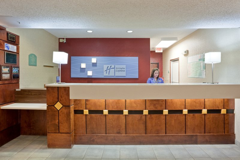 Holiday Inn Express & Suites LEBANON - Lebanon, MO