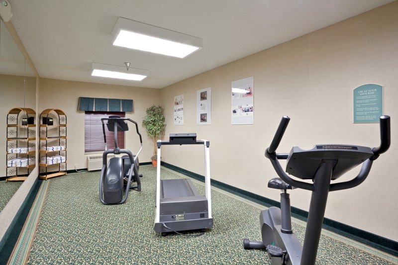 Holiday Inn Express & Suites LEBANON - Lebanon, MO