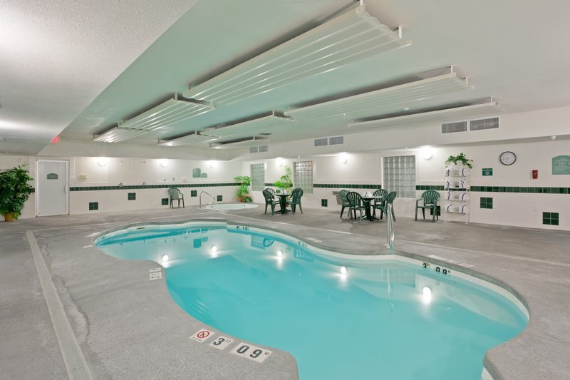 Holiday Inn Express & Suites LEBANON - Lebanon, MO