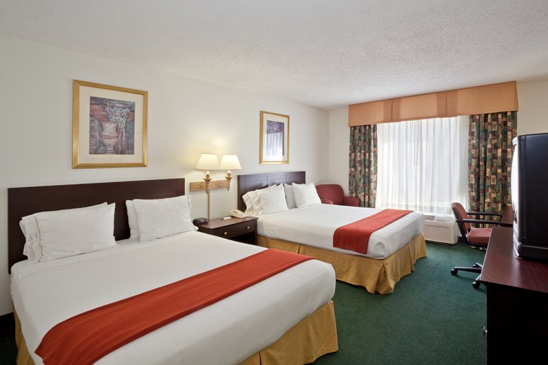 Holiday Inn Express & Suites LEBANON - Lebanon, MO