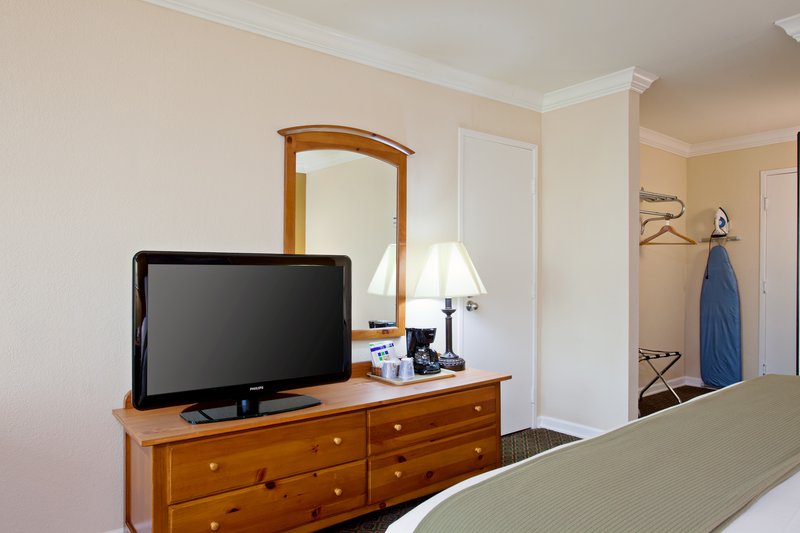 Holiday Inn Express VAN NUYS - Van Nuys, CA
