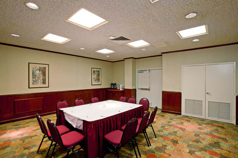Holiday Inn Express VAN NUYS - Van Nuys, CA