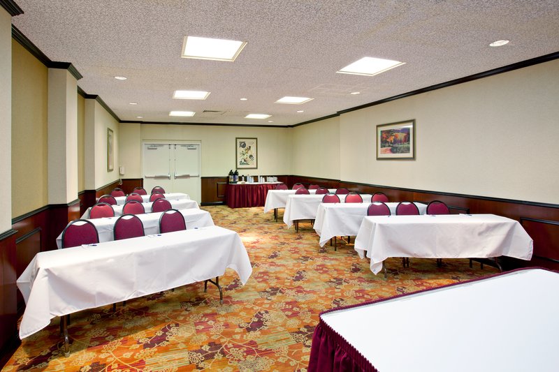 Holiday Inn Express VAN NUYS - Van Nuys, CA