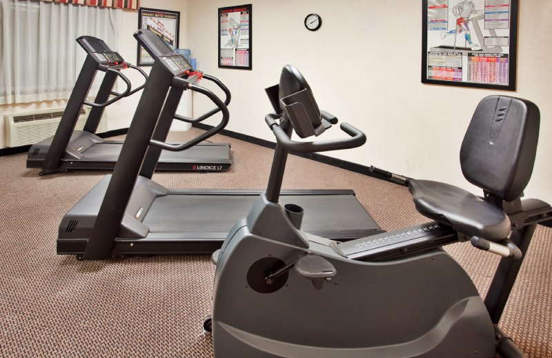 HOLIDAY INN EXPRESS - Moberly, MO