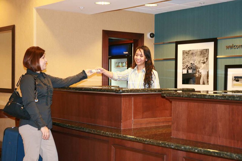 Hampton Inn & Suites Hartford-Manchester - Manchester, CT