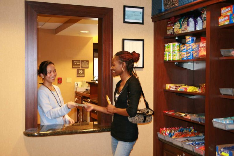 Hampton Inn & Suites Hartford-Manchester - Manchester, CT