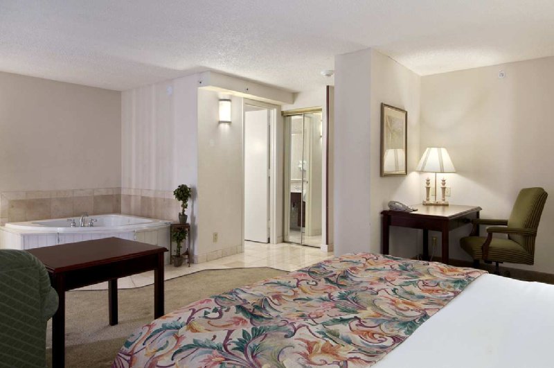 Doubletree By Hilton Hotel Midland Plaza - Midland, TX