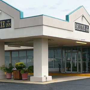 Deluxe Inn Lumberton