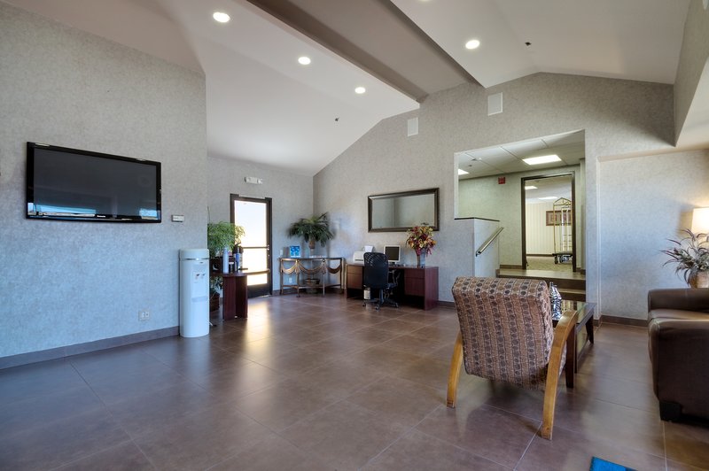 HOLIDAY INN EXPRESS-COSTA MESA - Costa Mesa, CA