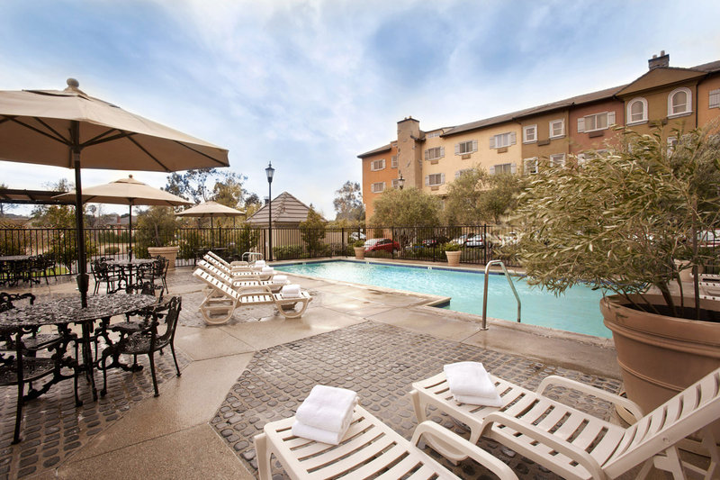 Ayres Hotel & Suites Costa Mesa/newport Beach - Costa Mesa, CA