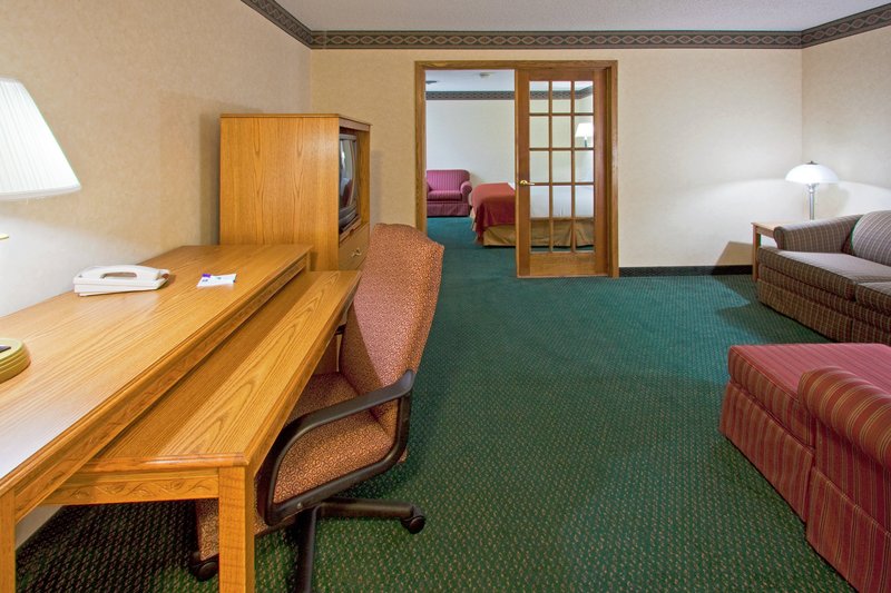 Country Inn & Suites By Radisson Mishawaka In - Mishawaka, IN